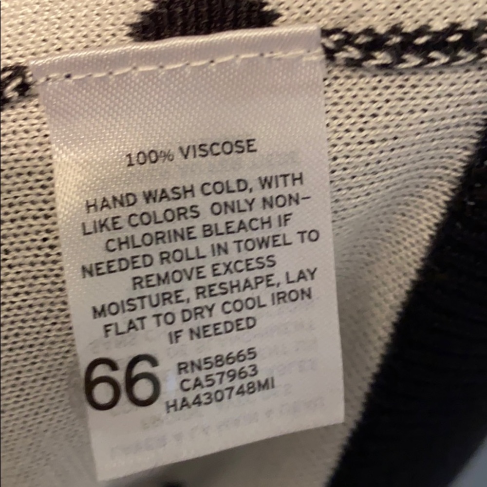 Halogen Crew Neck Front Button Cardigan - Picture 8 of 8